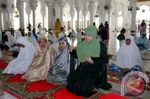 Warsi in a Mosque in Indonesia where she had gone to see the reconstruction after the tsunami. 